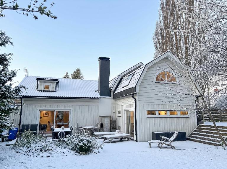 Spacious Scandinavian Villa in Stockholm - Ferienwohnung Stockholm