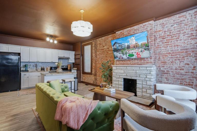 Seamless Haven 2 min Cherokee St, 10 min DT - B&B Saint Louis