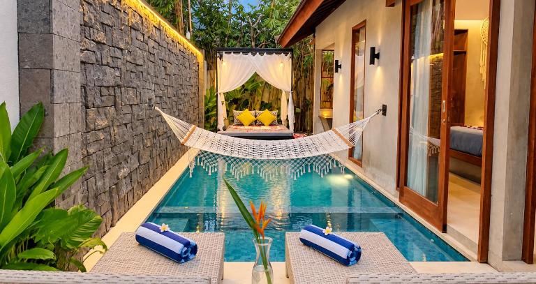Vinna Villa Seminyak, Romantic Private Pool Villa - B&B Kerobokan