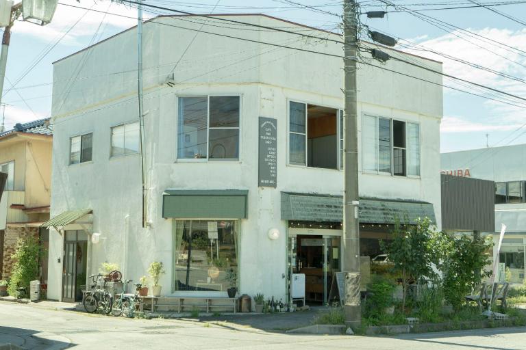 CORNER SHOP Miyota Karuizawa - B&B Miyota