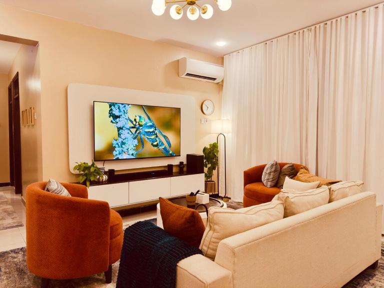 Velora Homes 2BR Apt' with Pool & Rooftop Lounge in Masaki - B&B Dar es Salaam
