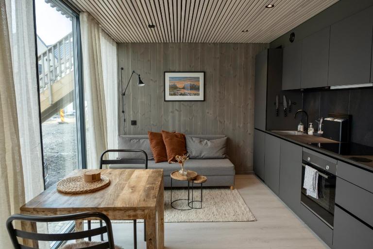 Modern apartment in Henningsvær - B&B Henningsvær