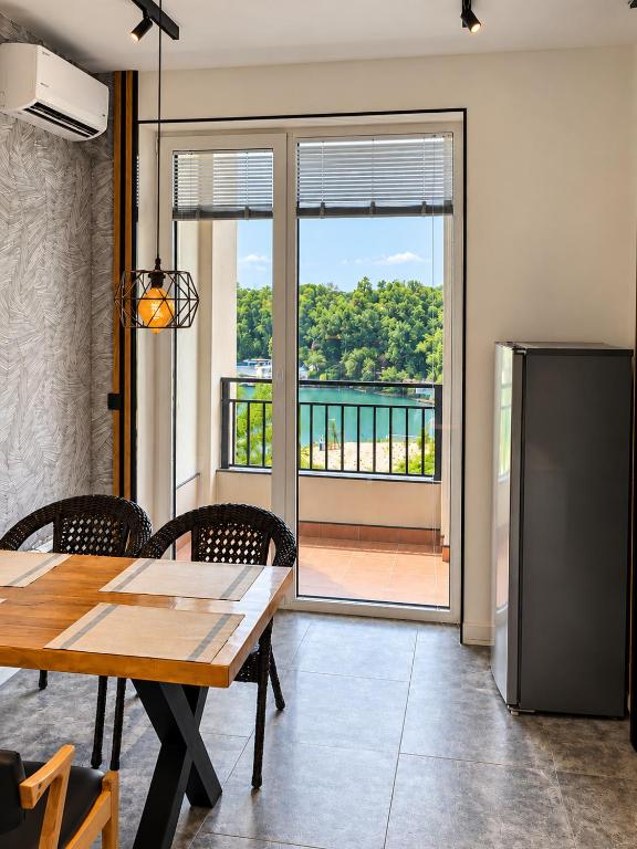 Park View Premium 1BR - Metro - Balcony - Fast WiFi - Modern Residential Complex - B&B Og‘asaroy
