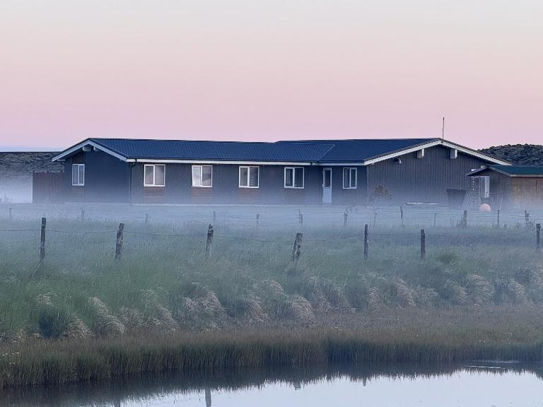 Eldhraun Holiday Home - Chambres d'hôtes Kirkjubæjarklaustur