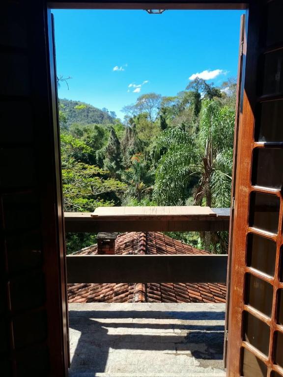 Pouso Donana Cama e Café - B&B Itaipava