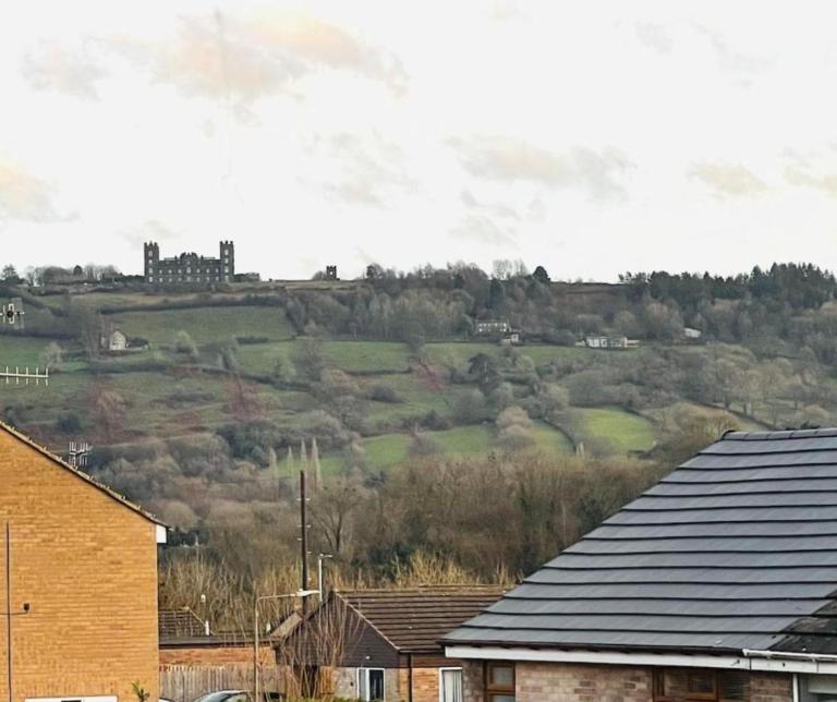 Dogs Welcome Peaks Retreat Views 3BR Sleep 5 - Chambres d'hôtes Matlock