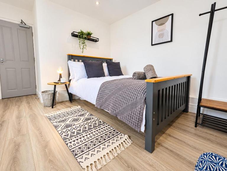 WorkStay Albert Road Contractor & Work Stays - B&B Portsmouth
