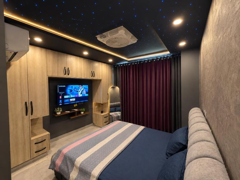 Starlight 1-Bedroom Apartment - Chambres d'hôtes Lahore