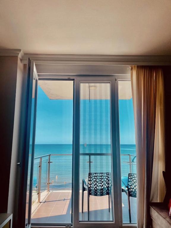 Shëngjin Sea View Apartments - B&B Alessio