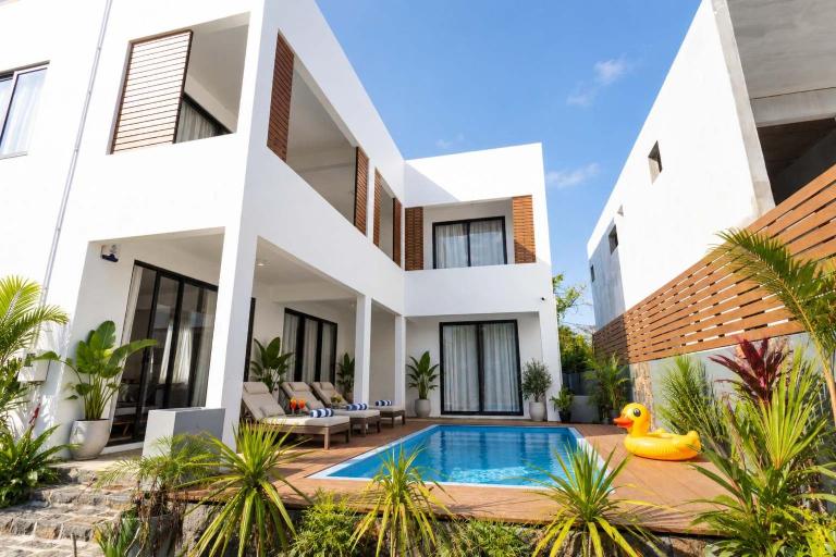 Villa Solea Pool & Garden in Grand Baie - B&B Grand Baie