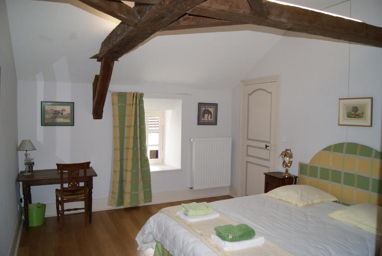 Château de Fontnoble - Chambres d'hôtes Biozat