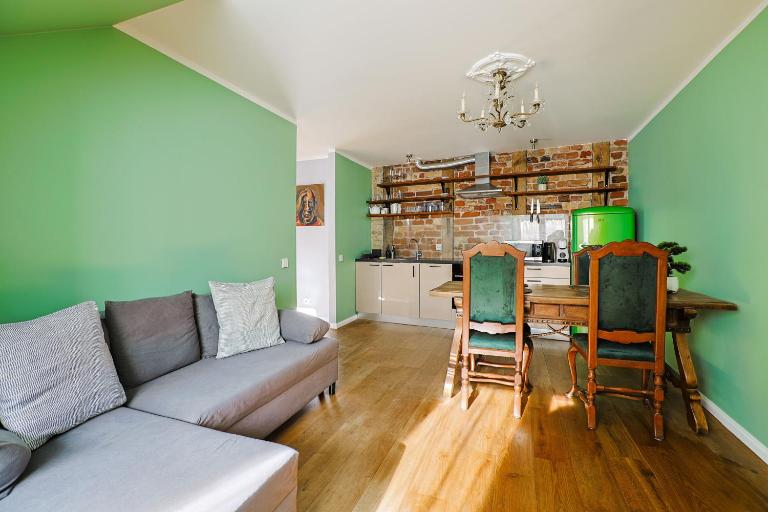 Cozy Old Town Two-floor Apt, 6 stays - Bed and Breakfast Riga