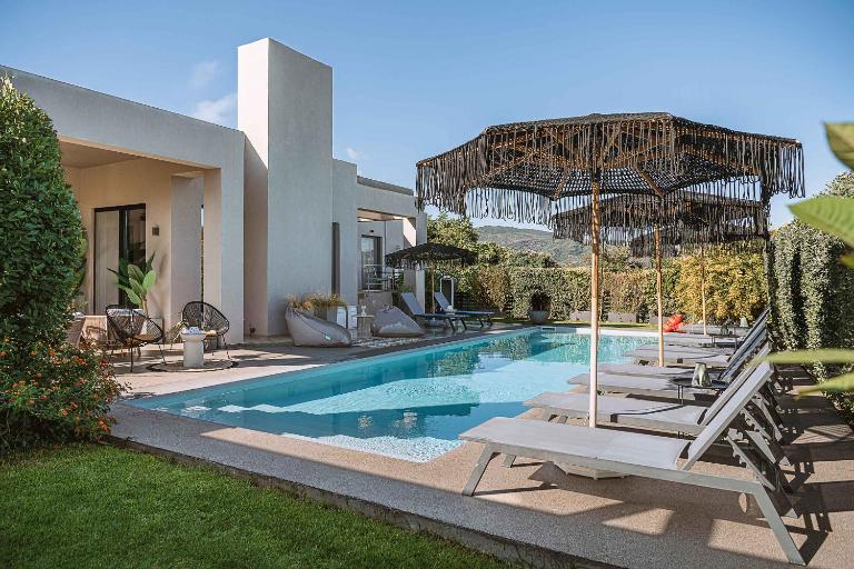 Villa Vega - "Heated" Pool & Nature - Holiways Collection - B&B La Canea