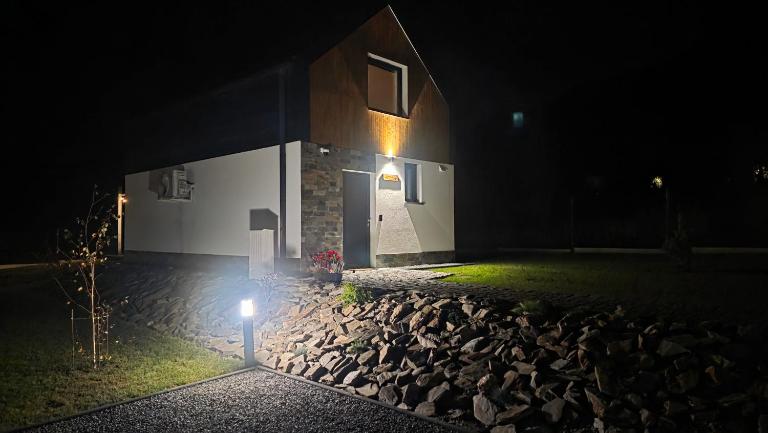 Zakątek pod Bastionami - domki z prywatną balią - Chambres d'hôtes Radków