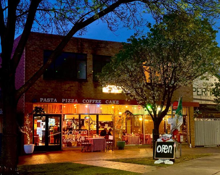 Rivadestra Guest House Sleeps 6 - B&B Darlington Point