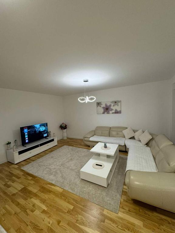 B-street Apartment Prishtina - B&B Prishtina