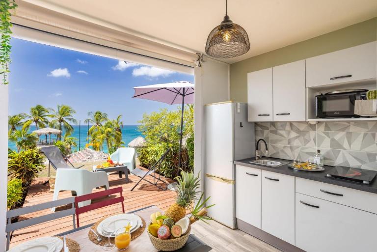 Turquoise studio remarquable vue mer - Bed and Breakfast Le Diamant