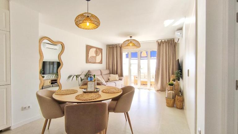 CASA BLANCA Port Royale - heated pool, ocean view, fibre net - B&B Los Cristianos