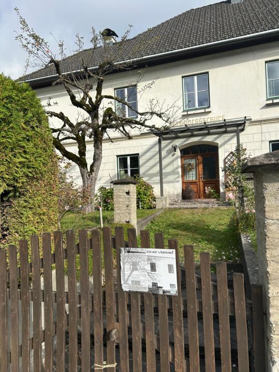 Ferienhaus "Die alte Volksschule" - B&B Sankt Daniel