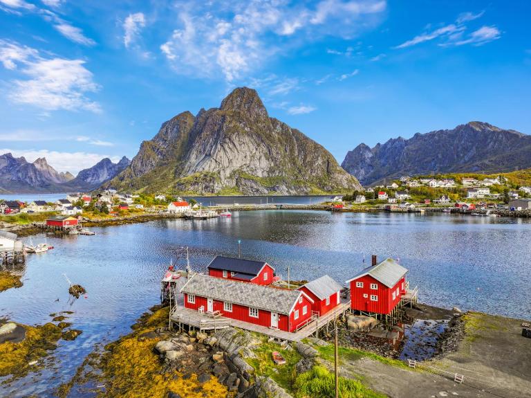 CaspAra authentic Rorbu best view in Reine Lofoten - Chambres d'hôtes Reine