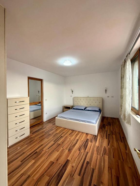 Valentino Gjuhadol Room - Ferienwohnung Shkodra