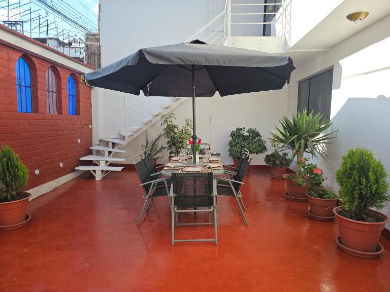 Casa Independiente muy cerca al centro historico - Los Profesionales - B&B Cusco