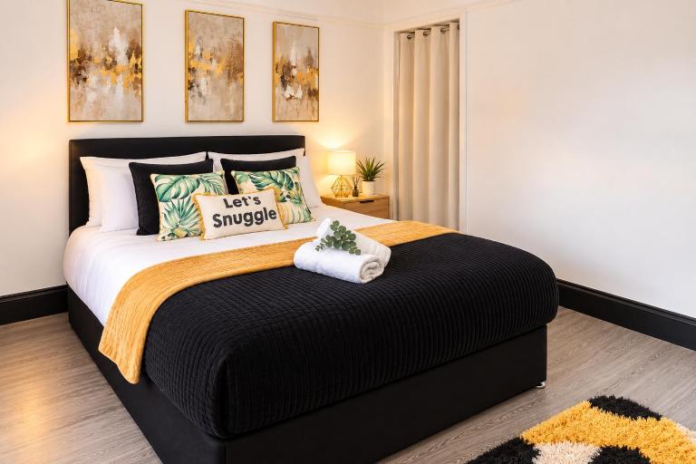 Serenity Luxe Stays l Watford Junction l Warners Bro - Bed and Breakfast Leavesden Green