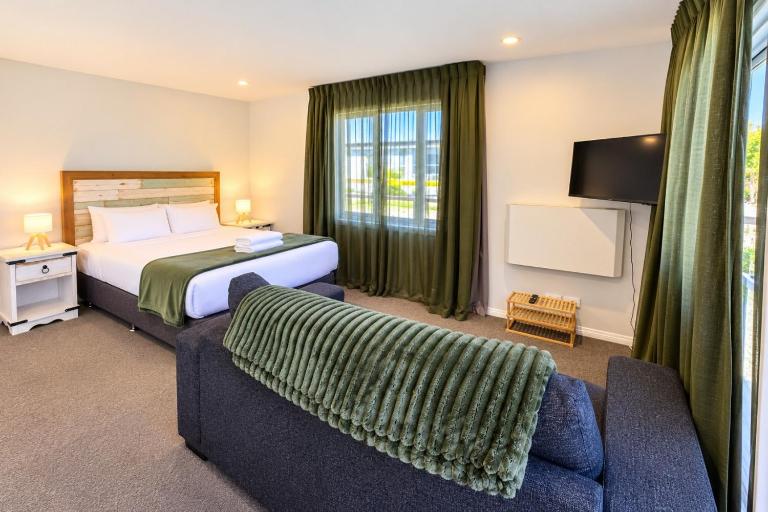 Studio Getaway | Walk to Mt Iron & Wanaka Town - B&B Wanaka