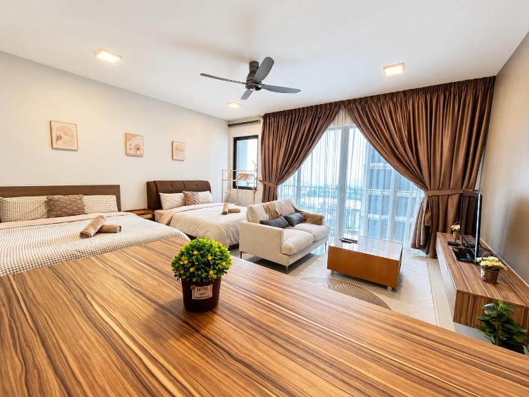 Comfy Trefoil Home-Walk to Setia City Mall & Setia City Convention Centre - B&B Shah Alam