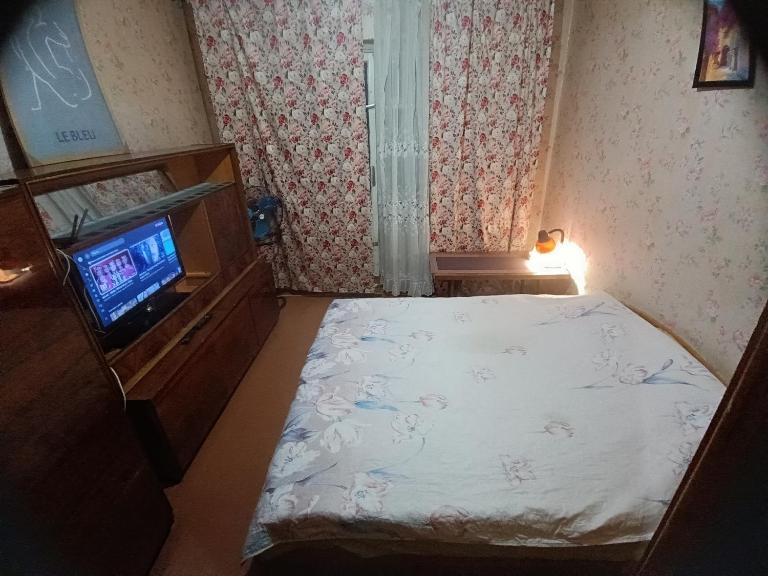 Гірницький 5й мікрорайон 3кімнатна квартира - Bed and Breakfast Kryvy Rih