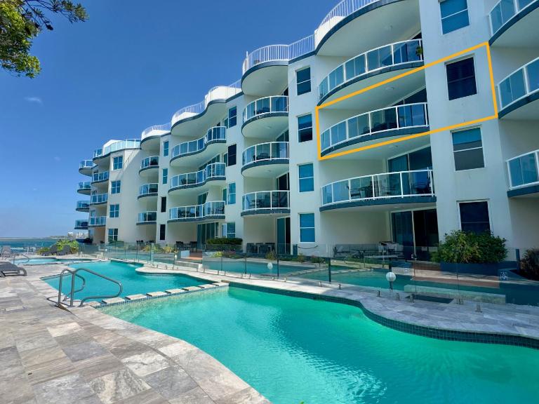 3 Bedroom Apartment with Lift - B&B Caloundra
