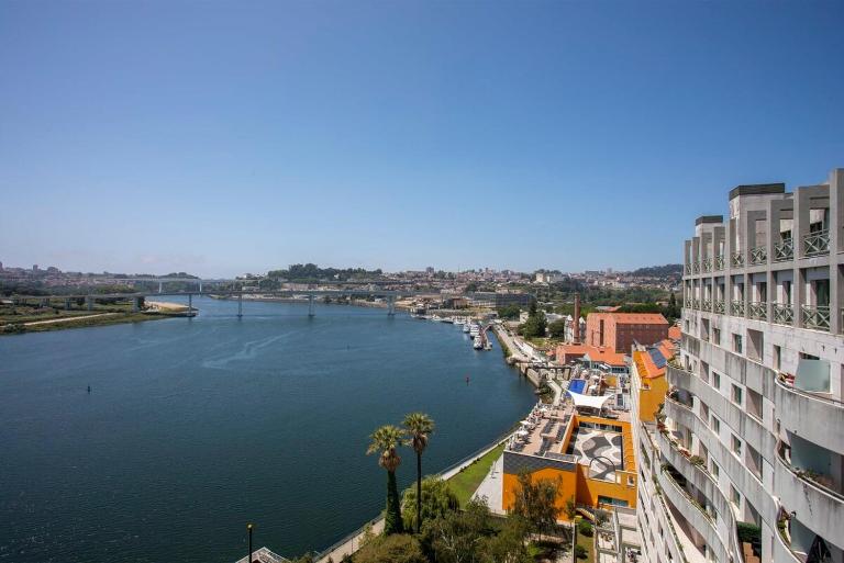 Liiiving in Porto - Douro Riverside Apartment - B&B Porto