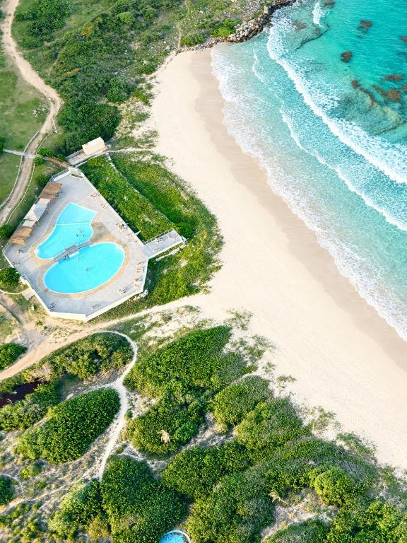 New Mont Vernon chic relax sur plage et piscine à Orient Bay - B&B Cul-de-Sac