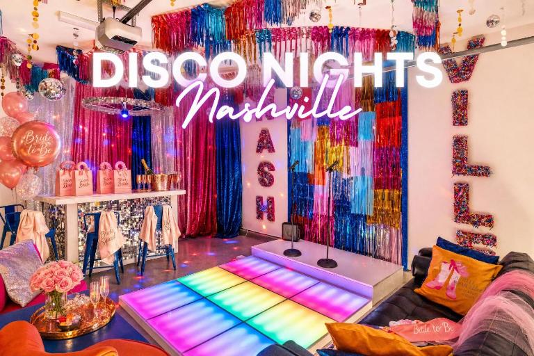 Close to DT Music City Rooftop Views Game Room - Chambres d'hôtes Nashville