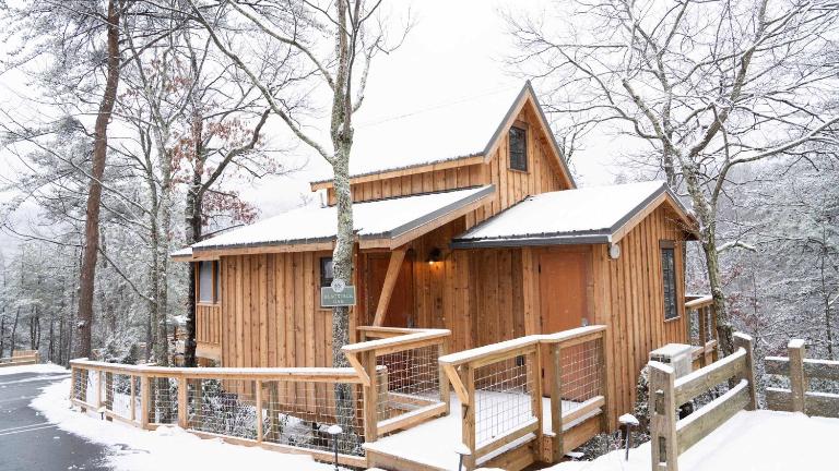 The Blackjack Oak in Treehouse Grove at Norton Creek - Bed and Breakfast Gatlinburg
