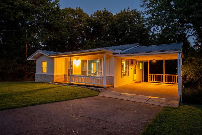 Sunrise - 1322 Indian Point Road - B&B Branson