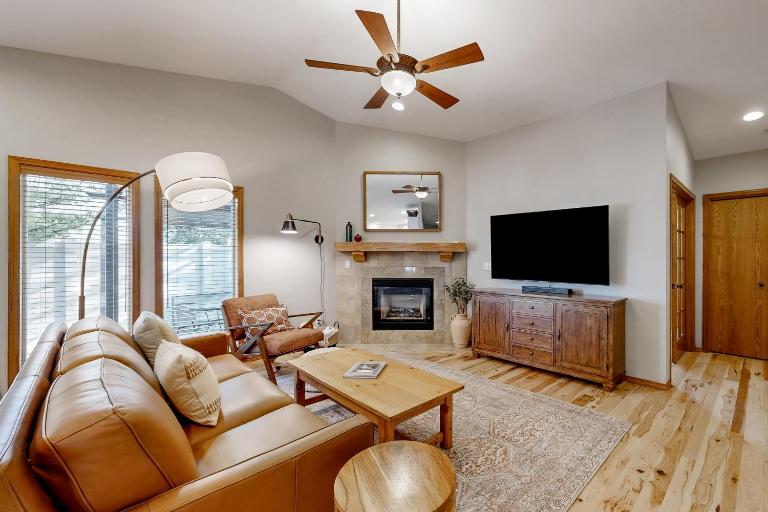Warm & Inviting - B&B Boise