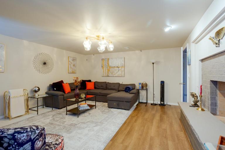 Extended PNW Stay in Des Moines - B&B DesMoines