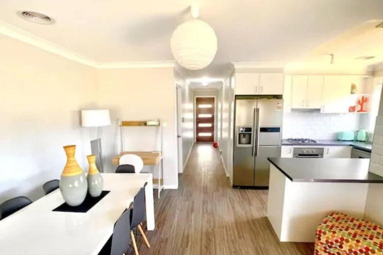 Modern Majestic - Everything you need Neat & Tidy - B&B Orange