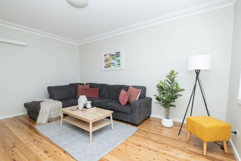 Sweet Caroline Sunny & Spacious Sleeps 6 - B&B Orange