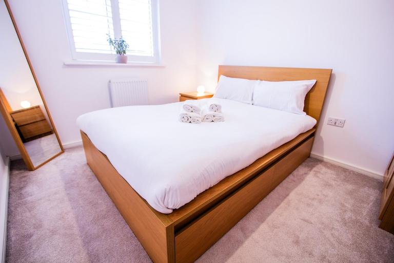 Charming 1BR House in Eccles with Free Parking - B&B Manchester