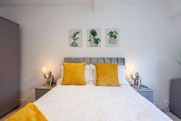 Family-Friendly 2 Bed Apartment in Oakwood - Ferienwohnung Marton