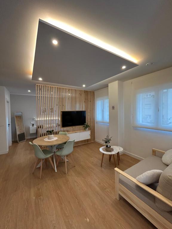 Altamira 216 Urban Suites Apartments - B&B Santander