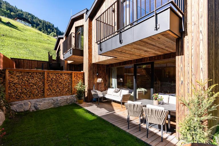 SLOW Chalets, private Hot Tubs & Spa - Ferienwohnung Neustift im Stubaital