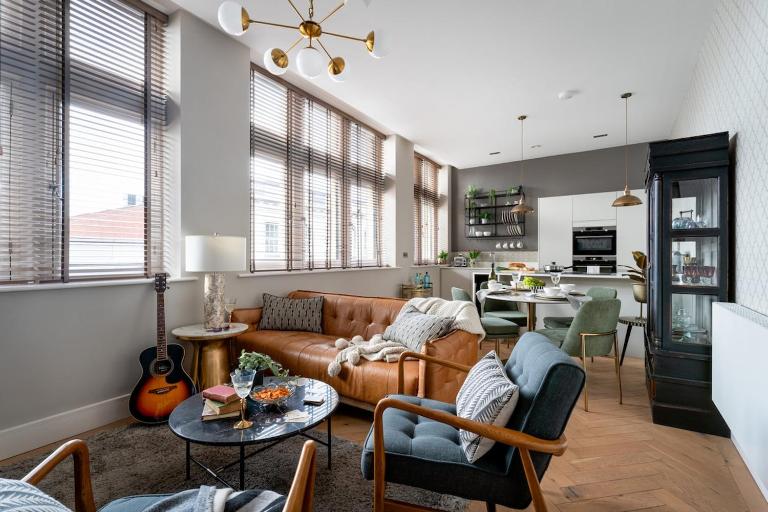 Cathedral Yard - Art Deco Luxury (Exeter) - B&B Dean