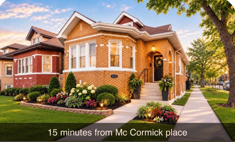 Luxury 5BD-2BA Duplex-Near Obama Center FREE Wine&Parking - B&B Chicago