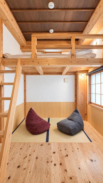 Poly Hostel 2 Namba - Ferienwohnung Ōsaka