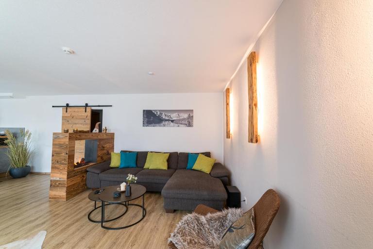 Alpen-Lounge Apartment 17 Zillertal - Ferienwohnung Fügen