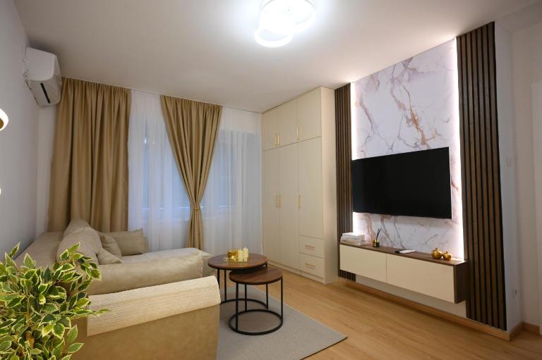 Kennedy Green Avenue - Ferienwohnung Novi Beograd