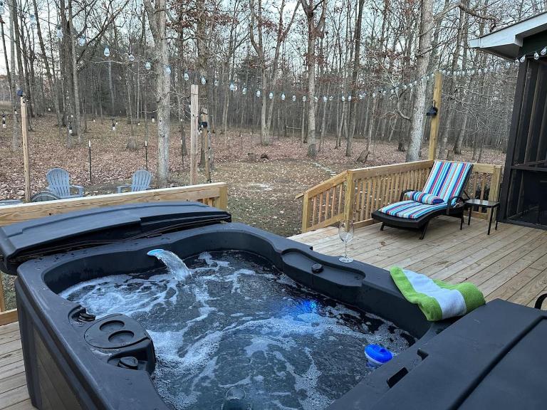 Bird House - Hot Tub, Large Yard, Horses Nearby - B&B Mentone